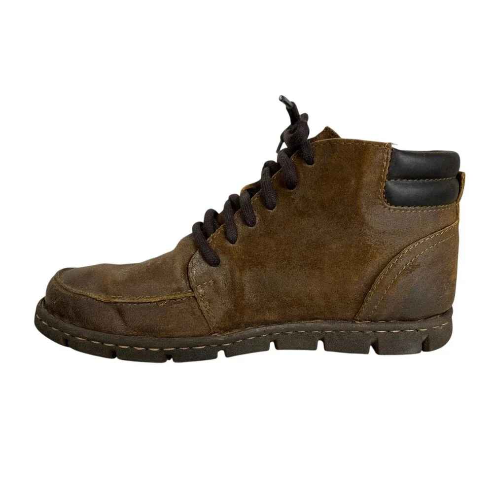 Born Men's Berkel Brown Nubuck Lightweight Outdoor Chukka Boot Size 9 H64526